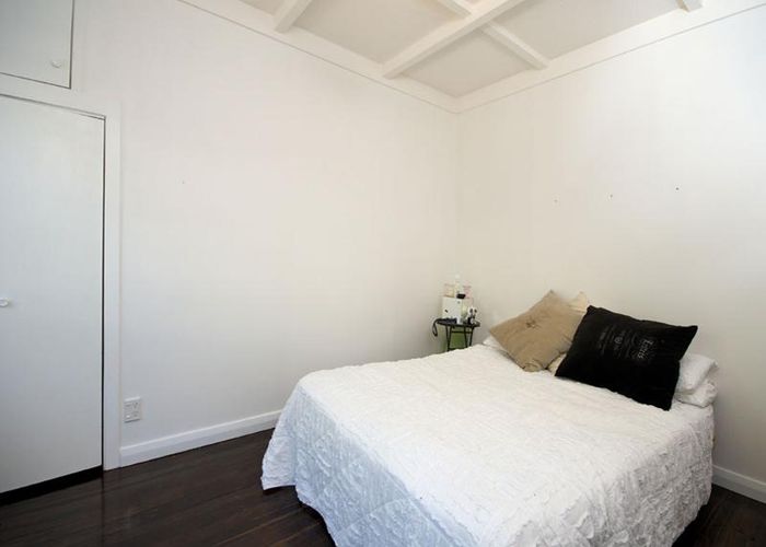  at 1/823 Dominion Road, Mount Roskill, Auckland
