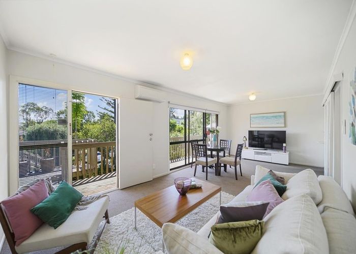  at 2/35 Patons Road, Howick, Auckland
