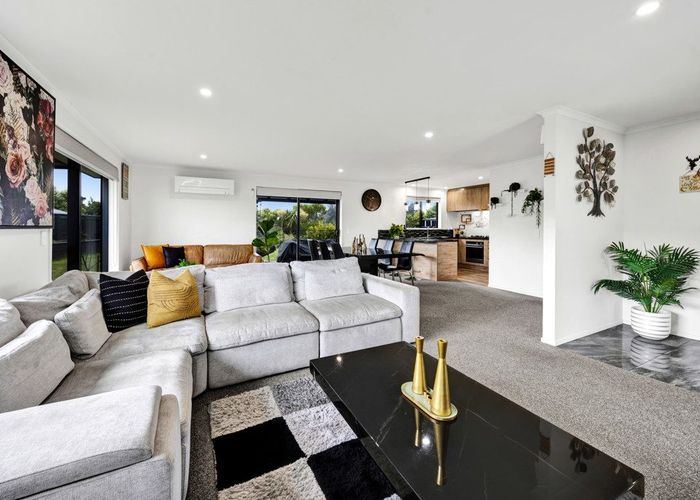  at 34B Honeyfield Drive, Whalers Gate, New Plymouth