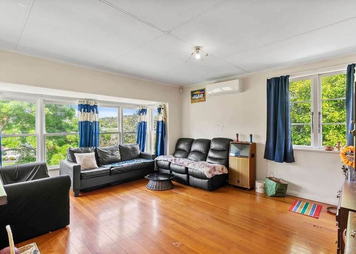  at 22 Eastview Road, Glen Innes, Auckland