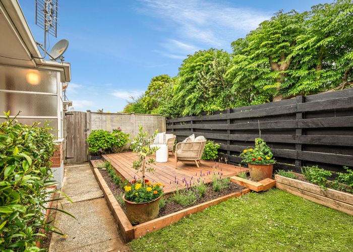  at 3/17 Saltburn Road, Milford, Auckland