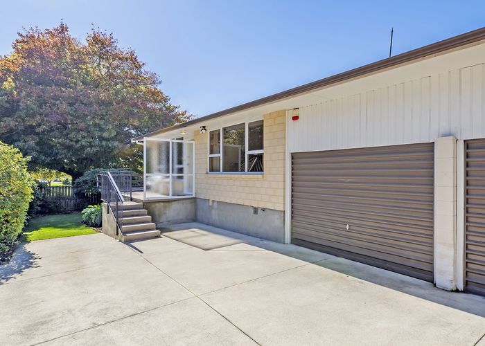  at 2/20 Gunns Crescent, Cashmere, Christchurch City, Canterbury