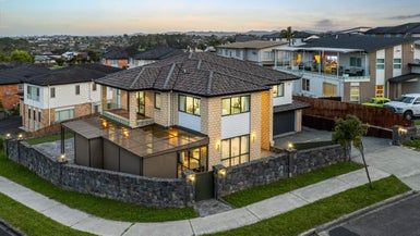  at 2 Platinum Rise, Ranui, Auckland