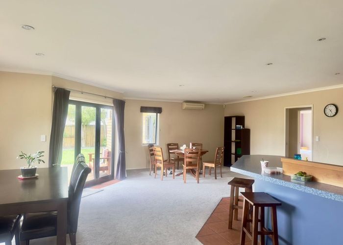  at 16 Hawkridge Rise, Huntington, Hamilton