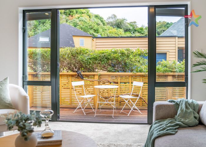  at 8 Futuna Close, Karori, Wellington