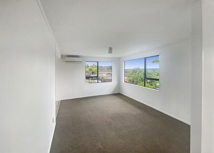  at 82 Keegan Drive, Massey, Waitakere City, Auckland