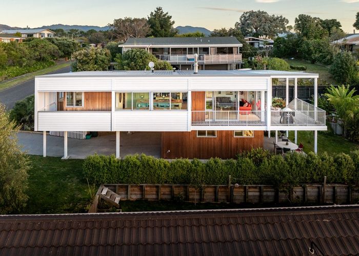  at 6 Pine Ridge Terrace, Waikanae Beach, Kapiti Coast, Wellington