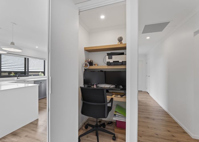  at 8 Oakmont Crescent, Waiwhakaiho, New Plymouth