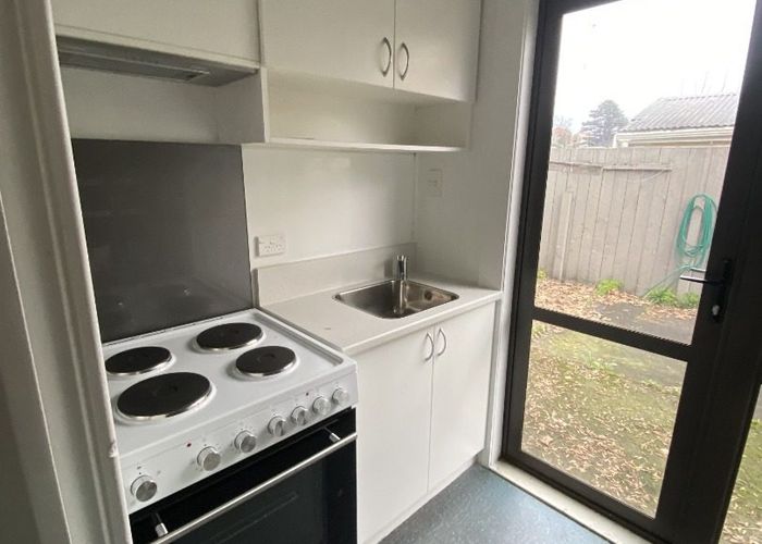  at Flat 2/483 Leith Street, North Dunedin, Dunedin, Otago