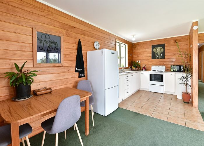  at 570 Mahurangi East Road, Algies Bay