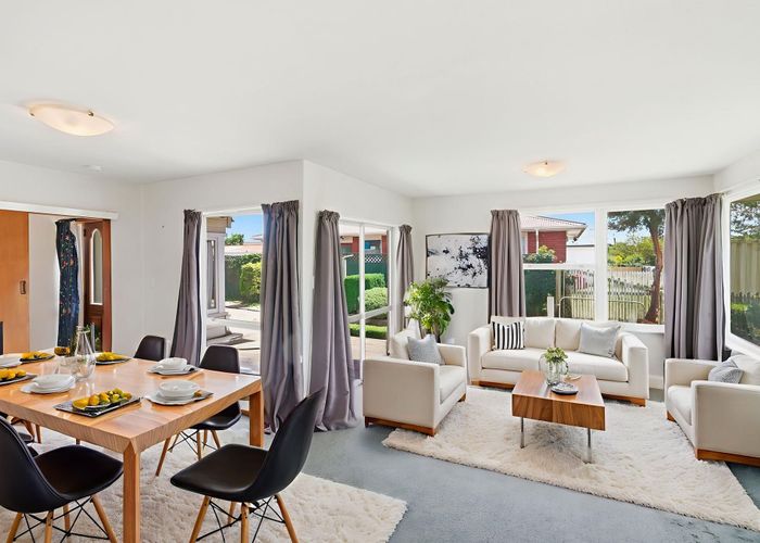  at 15 Wychwood Crescent, Bishopdale, Christchurch City, Canterbury