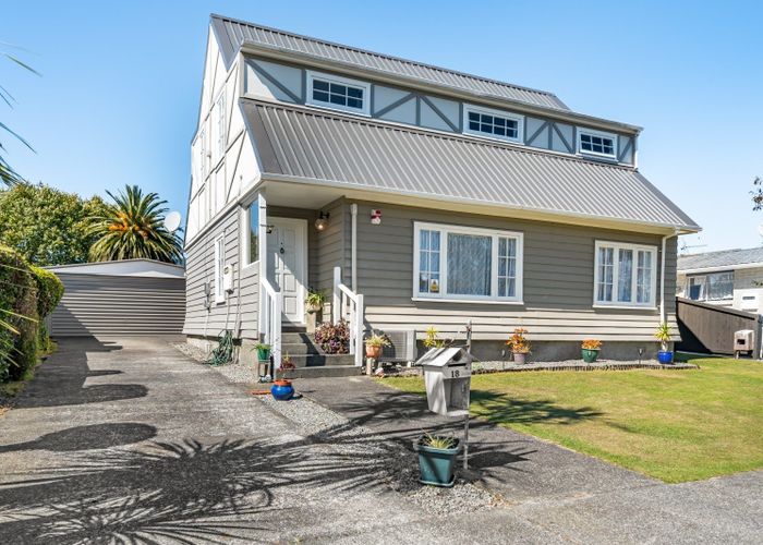  at 18 Akron Grove, Totara Park, Upper Hutt, Wellington