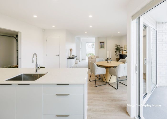  at 6 Forest Lake Road, Forest Lake, Hamilton