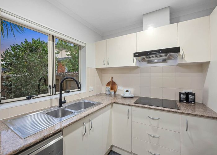  at 3  Meridian Court, Albany, North Shore City, Auckland