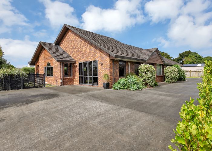  at 15 Bonselaar Drive, Kamo, Whangarei