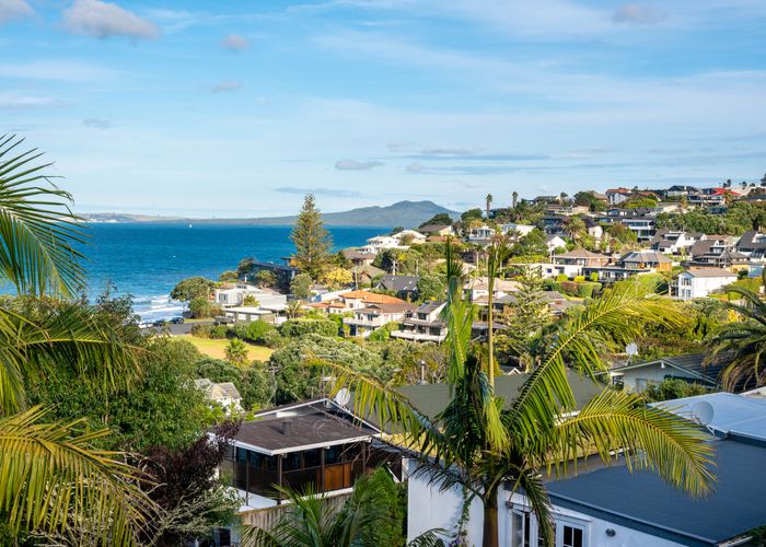  at 19A Hyde Road, Rothesay Bay, Auckland
