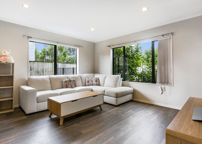  at 38 Bradnor Meadows Drive, Swanson, Auckland