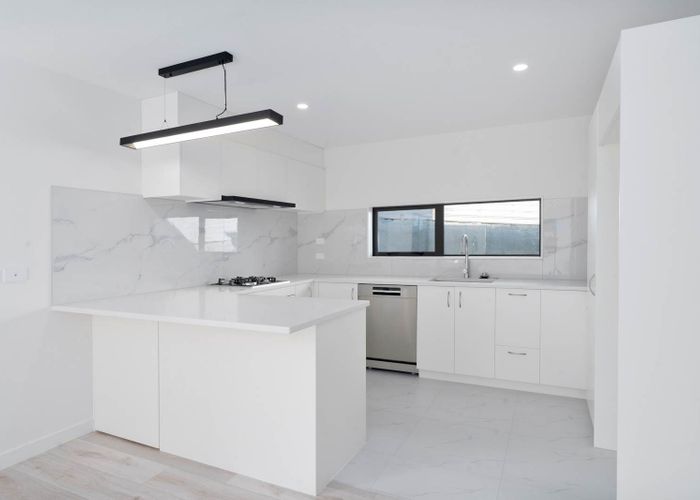  at 141E Glengarry Avenue, Glen Eden, Waitakere City, Auckland