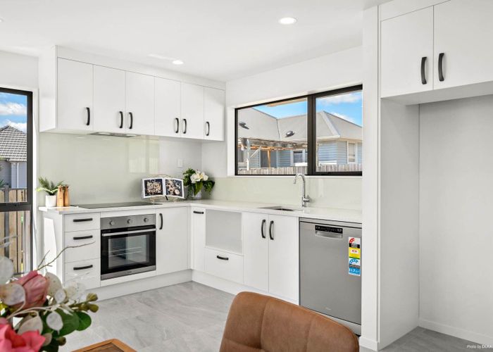  at 107 Porchester Road, Papakura