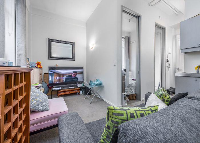  at 323/105 Queen Street, City Centre, Auckland City, Auckland