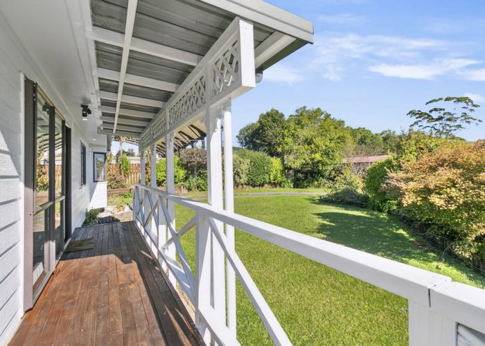  at 73 Meadowvale Rise, Titirangi, Waitakere City, Auckland