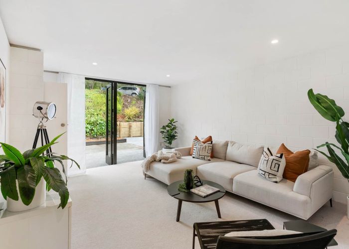  at 2/13 Kororo Street, Northcote, North Shore City, Auckland