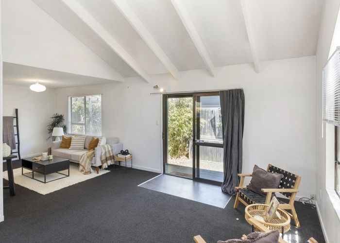  at 22 Larnach Street, Waimairi Beach, Christchurch City, Canterbury