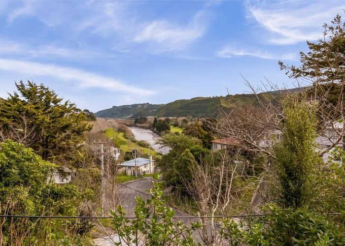  at 14 Manor Drive, Stokes Valley, Lower Hutt, Wellington