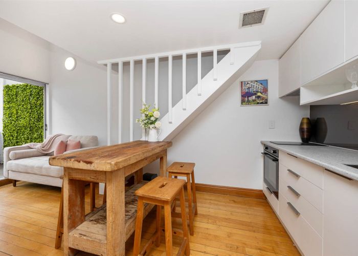  at 2/12 East Street, Newton, Auckland City, Auckland