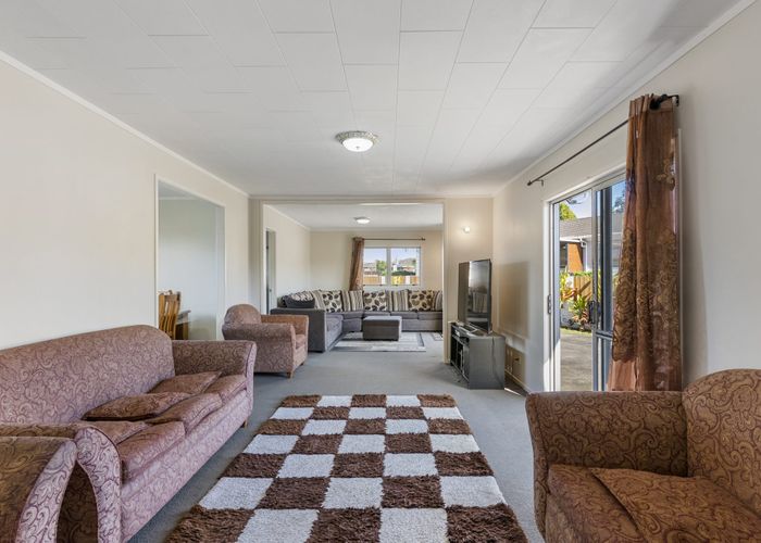  at 60 Wakefield Road, Favona, Auckland