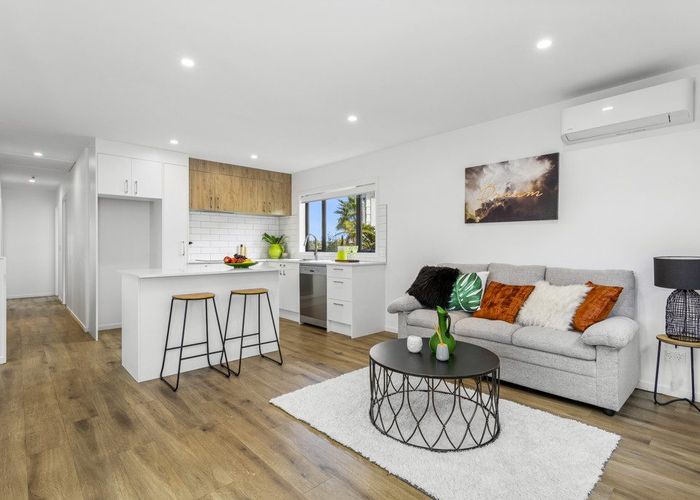  at 1B Mowbray Place, Sunnynook, Auckland