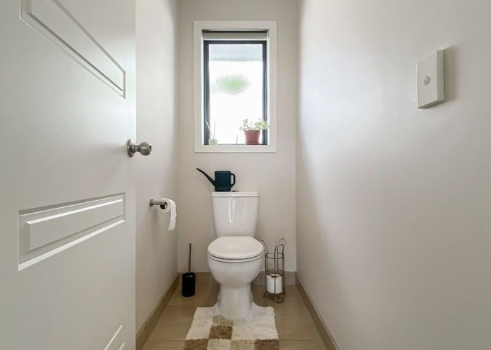  at 89 Lake Panorama Drive, Henderson, Waitakere City, Auckland