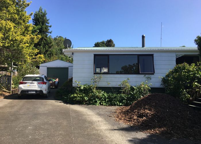  at 52 Kemp Road, Waiuku