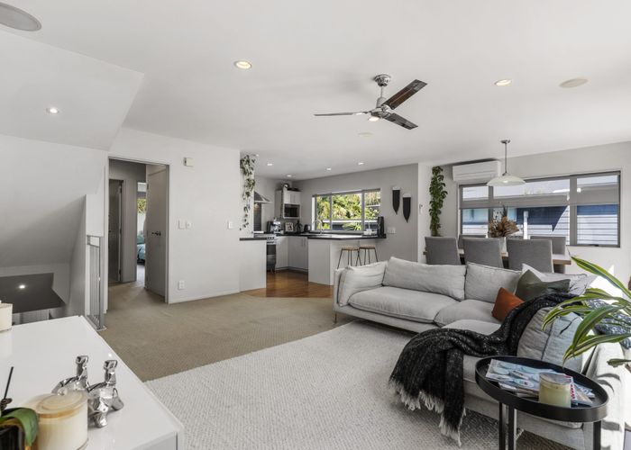  at 106E Gowing Drive, Meadowbank, Auckland