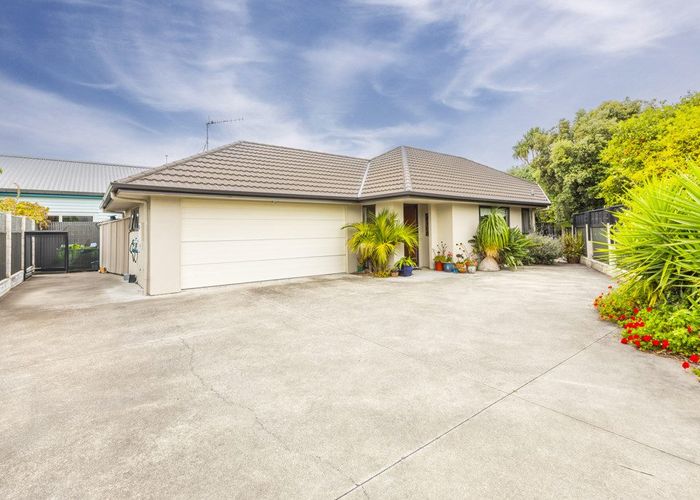  at 8A Chester Street, Taradale, Napier