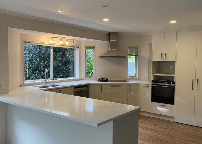  at 21 Kinnard Lane, Totara Park, Auckland