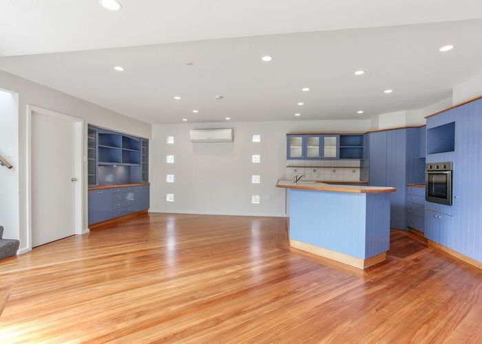  at 204 Avonhead Road, Avonhead, Christchurch City, Canterbury