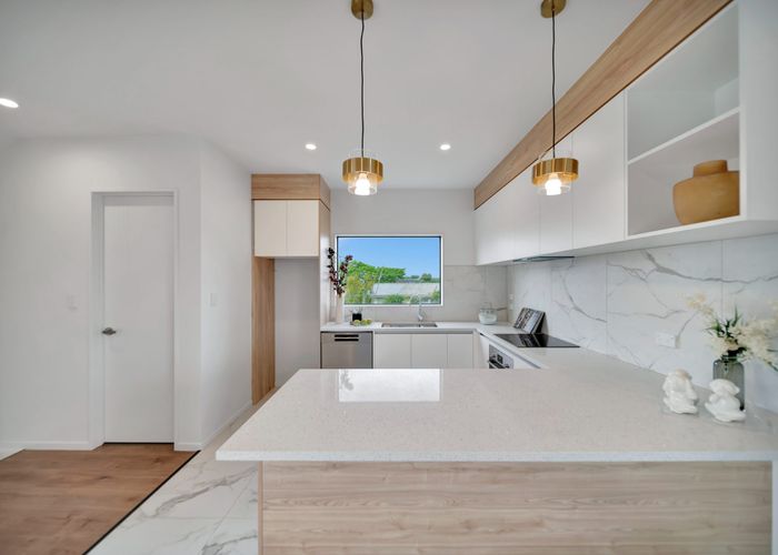  at 723C Massey Road, Mangere, Auckland