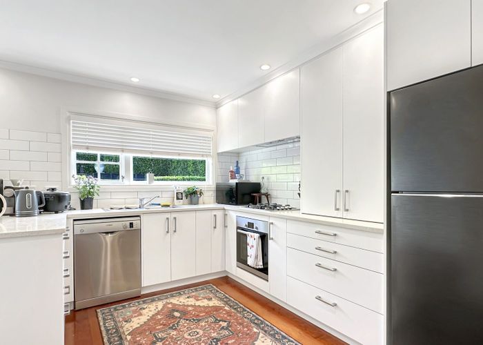  at 12 Richmond Avenue, Northcote Point, North Shore City, Auckland