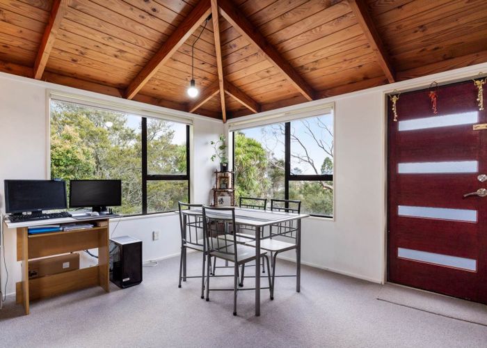  at 2/618 Glenfield Road, Bayview, Auckland