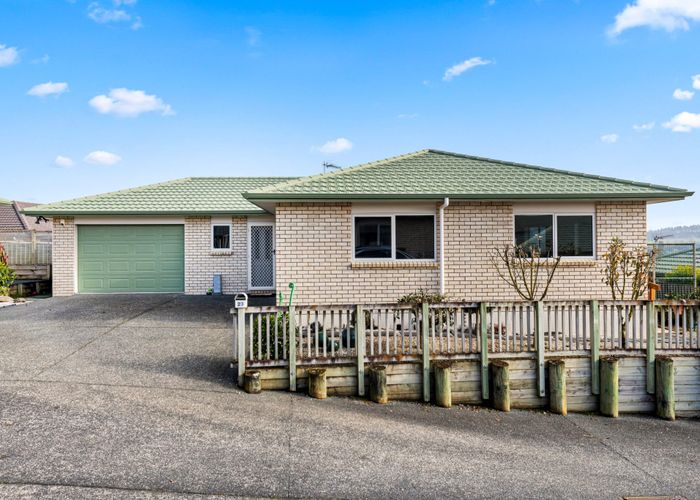  at 23/8 Village Place, Tuakau, Franklin, Auckland