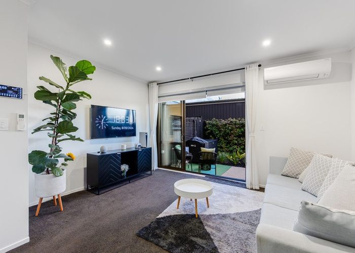  at 34 Pennant Street, Long Bay, Auckland