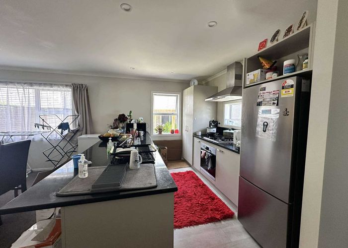  at 8/20 Glanmire Road, Newlands, Wellington
