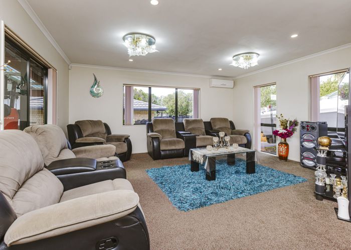 at 17 Reyland Close, Weymouth, Auckland