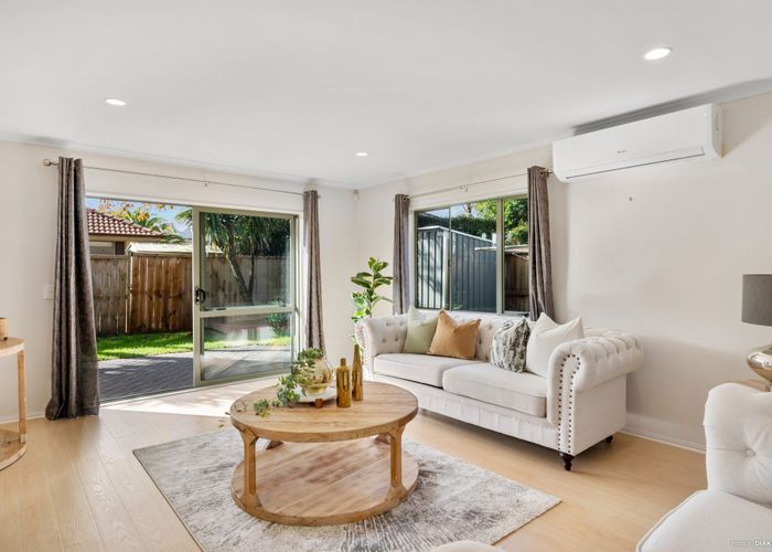  at 8 Dalcross Drive, Flat Bush, Auckland