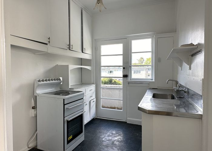  at 3/75 Valley Road, Mount Eden, Auckland City, Auckland