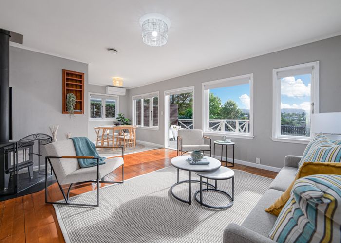 at 82 Rosier Road, Glen Eden, Auckland
