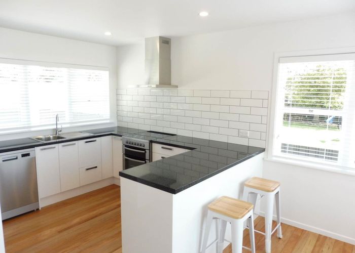  at 12 Ngaio Avenue, Mangere Bridge, Manukau City, Auckland