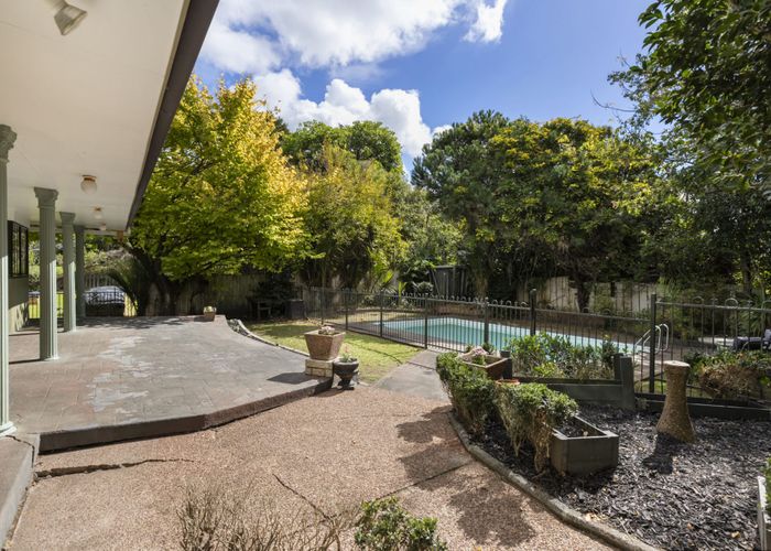  at 1210 Scenic Drive North, Swanson, Waitakere City, Auckland