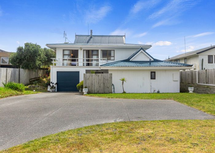  at 563 Pukehina Parade, Pukehina, Western Bay Of Plenty, Bay Of Plenty